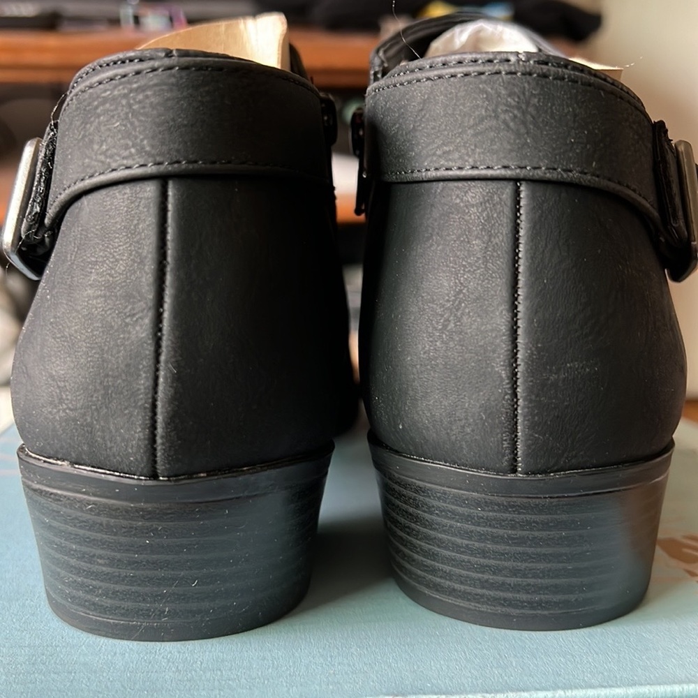 10 Wide bootie - Picture 4 of 5